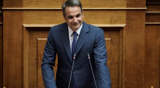 Пълната отмяна на капиталовия контрол в Гърция обяви министър председателят Кириакос