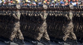 Китай организира на 1 октомври в Пекин гигантски военен парад