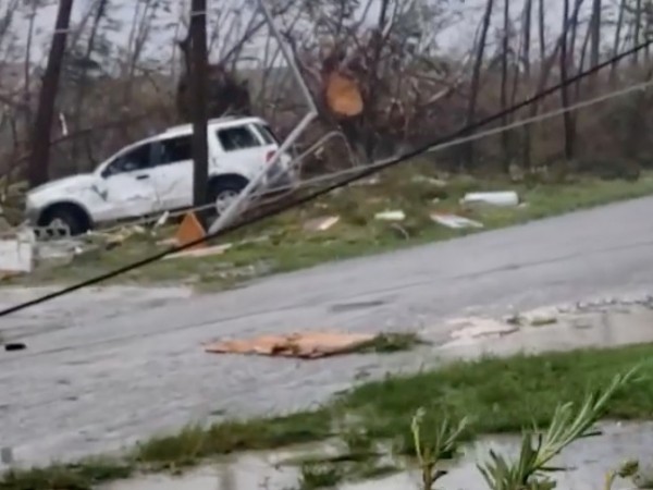7-годишно момче стана първата жертва на урагана "Дориан, докато ветровете