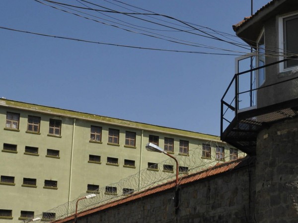 Районният съд в Сливен постанови задържане под стража на 68-годишния