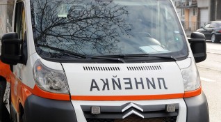 Кола блъсна 11 годишно дете докато карало тротинетка в село Стубел Инцидентът