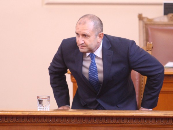 Президентът Румен Радев остро критикува правителството в обръщението, което направи