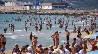 Над 10 е ръстът на българските туристи по Черноморието ни