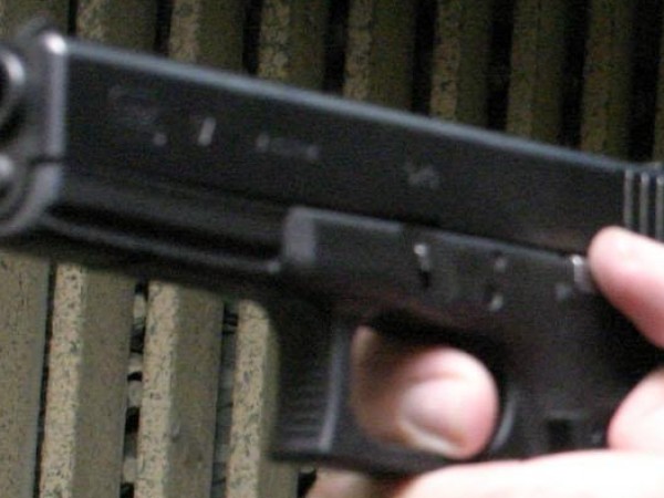 Пратка нелегално превозвано оръжие, предназначено за България, е била задържана