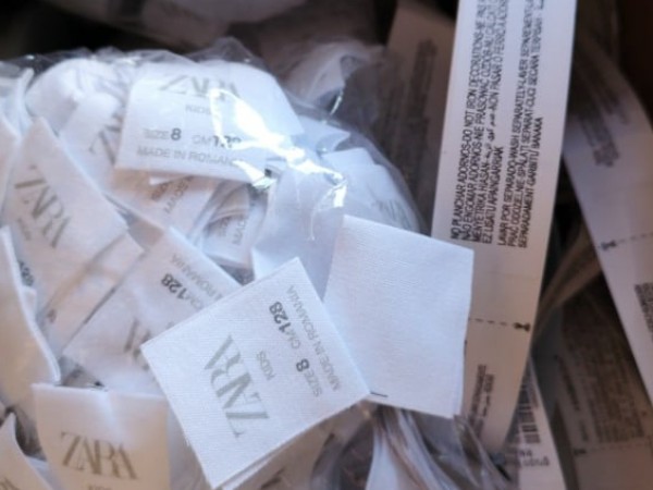 Митничари задържаха 13 003 контрабандни етикети за дрехи на Митнически