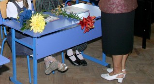 Над 330 учители се търсят в Благоевградско преди началото на