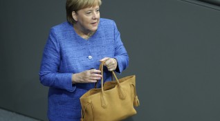 Ангела Меркел каза че е крайно време Европейският съюз да