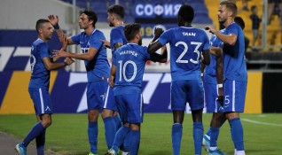 Левски постигна победа с 3 0 над Черно море в среща