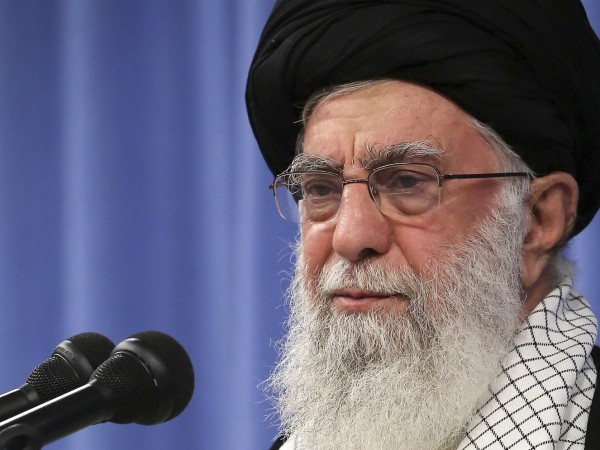 Иранският върховен лидер аятолах Али Хаменей изключи всякаква възможност за