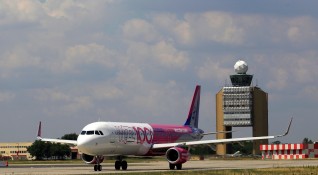 Авиокомпанията Wizz Аir заряза 25 българи на летището във Фарнкфурт