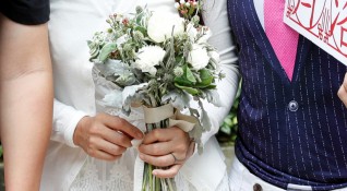 Единайсет китайци от едно семейство сключиха брак и се разведоха