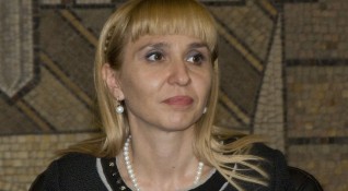 Омбудсманът Диана Ковачева смята за неприемливо първите три дни болнични