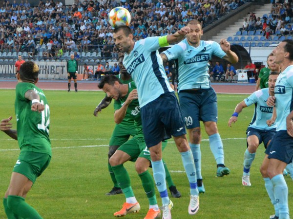 Лудогорец победи с 1:0 Дунав в Русе. Така тимът от