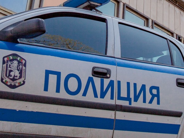 ДАНС започна спецакция в Държавна агенция "Автомобилна администрация" в Пловдив.