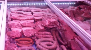 Цената на свинското се надува спекулативно у нас заяви пред