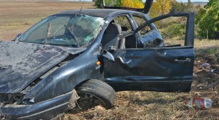Тежка катастрофа на пътя Бургас Царево прати двама 20 годишни младежи в