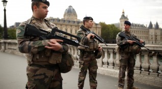 Извършителят на нападението в полицейска префектура в Париж при което