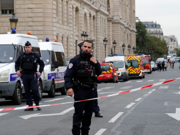Мъжът, който уби с нож четирима служители на парижката префектура