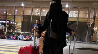 Саудитска Арабия отмени някои от рестрикциите за жените посещаващи кралството