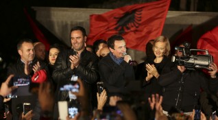 Лидерът на косовското движение Самоопределение Албин Курти чиято партия спечели