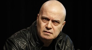 Слави Трифонов ще е поредният спасител на българската политическа сцена