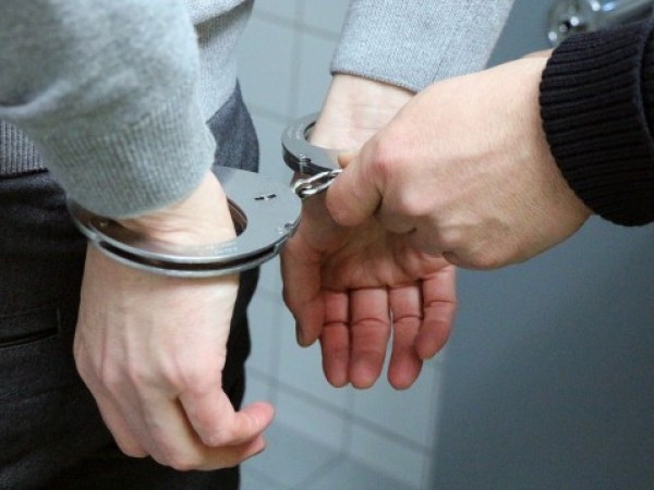 Полицията в Плевен задържа двама младежи за нанесен побой и