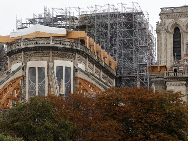 Шест месеца след пожара, който опустоши парижката катедрала "Нотр дам",