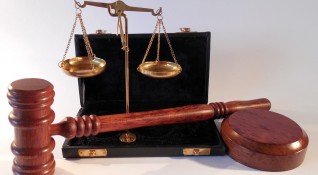 Районният съд в Благоевград осъди Б М Р на 4 години затвор