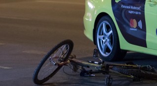 Велосипедист пострада след сблъсък с такси в столицата Таксиметровият шофьор