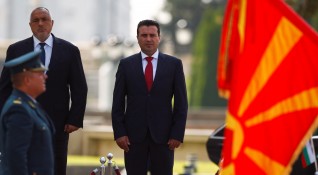 Близо 40 от гражданите подкрепят Договора за добросъседство който македонското