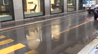 Проливни дъждове предизвикаха наводнения в Северна Италия Над 50 души