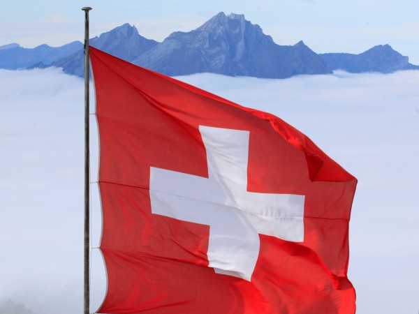 Глобалното икономическо забавяне увеличава отражението си върху швейцарската индустрия, повишавайки