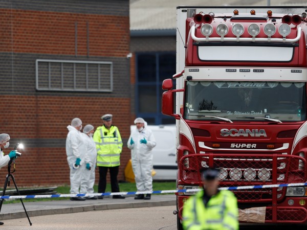 Смъртта на 39 души в хладилно ремарке на камион шокира