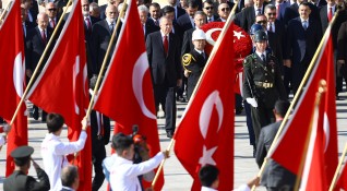 80 милионна Турция днес чества националния си празник рождения ден