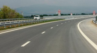 Поне три варианта за трасето на магистрала Черно море между
