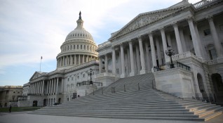 Камарата на представителите на американския Конгрес одобри с голямо мнозинство