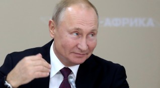 Другарят В В Путин постоянно подобрява своите политически и идеологически стандарти