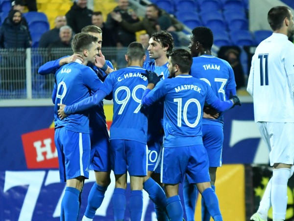 Левски постигна лесна домакинска победа с 2:0 над закъсалия финансово