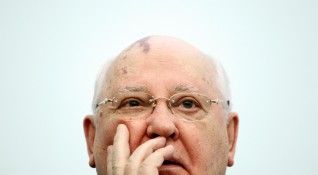 Михаил Горбачов последният съветски лидер предупреди да не се издигат
