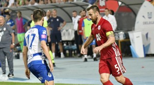 Вече бившият капитан на ЦСКА Николай Бодуров може да премина