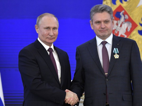 Кремъл разчита, че награждаването на председателя на българското Национално движение