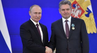 Кремъл разчита че награждаването на председателя на българското Национално движение