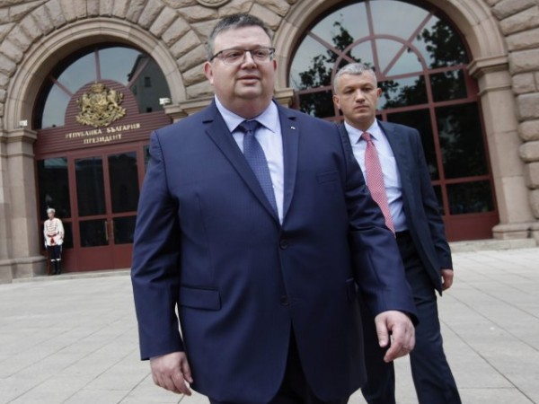 Главният прокурор Сотир Цацаров заяви, че президентът Румен Радев е