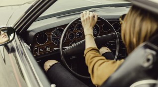 Ново британско проучване разкрива че жените са много по добри шофьори