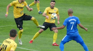 Левски допусна загуба с минималното 0 1 от Ботев Пловдив в