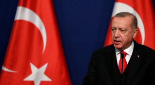 Президентът на САЩ Доналд Тръмп ще предупреди турския си колега