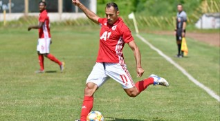 Защитникът на ЦСКА Петър Занев бе повикан в състава на