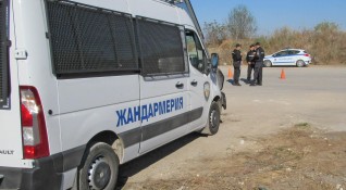 Девет души са пострадали при сбиване в село Братя Кунчеви