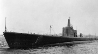 На 28 януари 1944 година подводницата The Grayback тръгва от