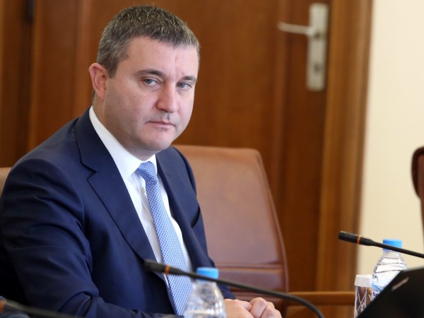 Финансовият министър Владислав Горанов заяви пред депутатите, че ниската задлъжнялост